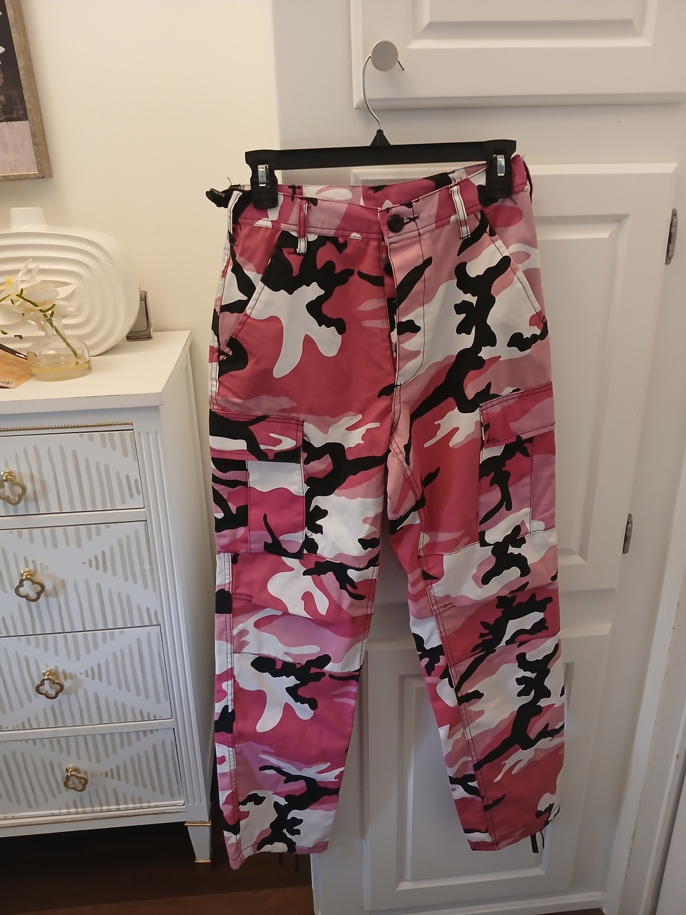 Pink Camo Straight Leg Women's Cargo Jeans